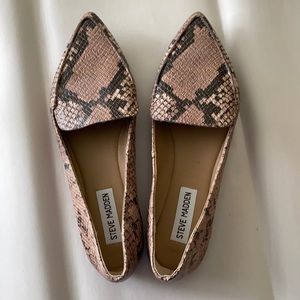 Steve Madden Feather Loafers Snakeskin Size 7M